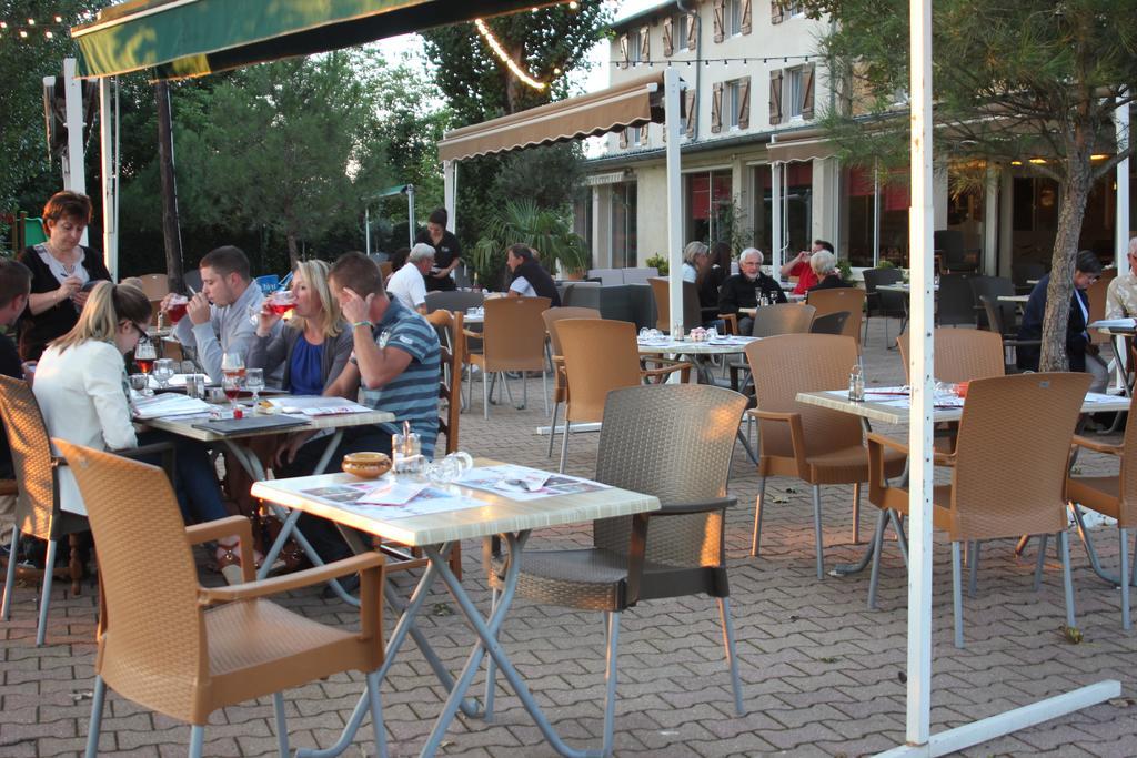 O2 Saone Hotel Reyrieux Екстериор снимка