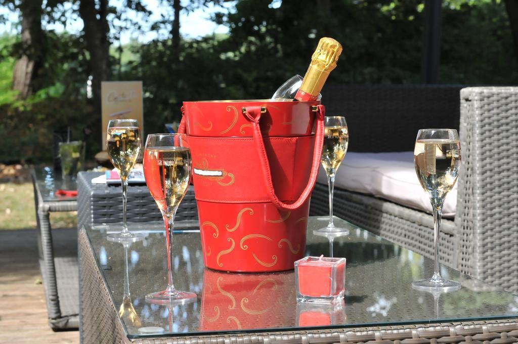 O2 Saone Hotel Reyrieux Екстериор снимка